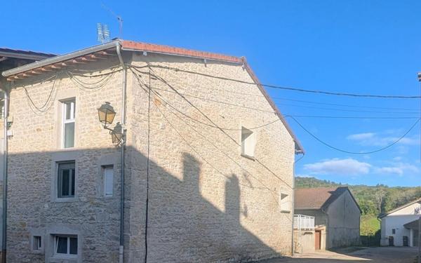 Maison à vendre    4 pièces •  Hautecourt-Romanèche