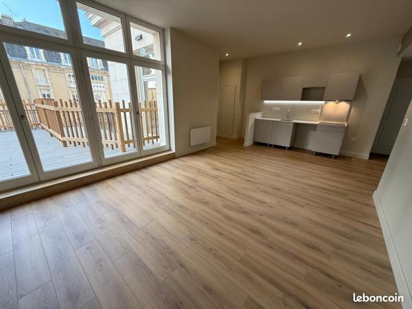 Location Appartement T3 avec terrasse et parking - Hyper centre