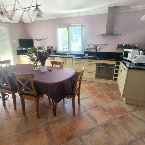 Maison à vendre à Troyes (10000) en Aube (10), dans le fond d'une Impasse, au calme, vous décou...