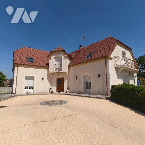 Maison à vendre à Troyes (10000) en Aube (10), dans le fond d'une Impasse, au calme, vous décou...