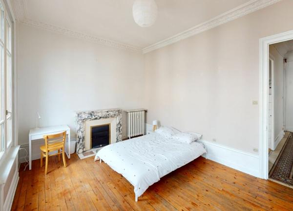 Appartement à louer    3 pièces • 70,71 m2 Saint-Étienne