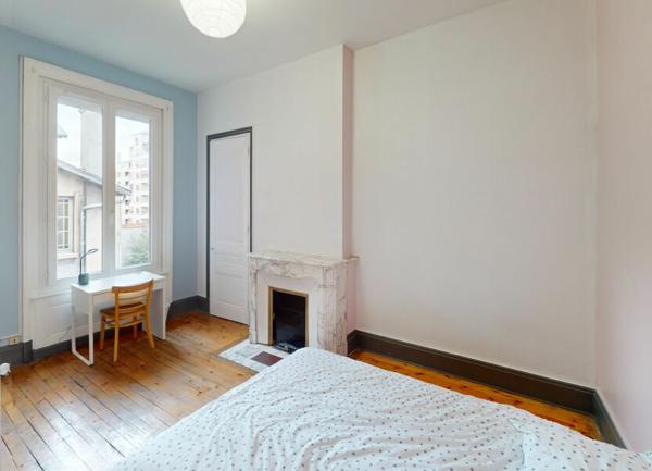 Appartement à louer    3 pièces • 70,71 m2 Saint-Étienne