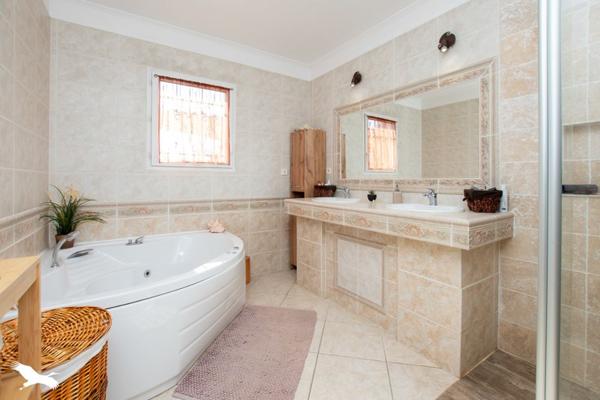 Maison à vendre |  Longages |  6 pièces | 183 m²