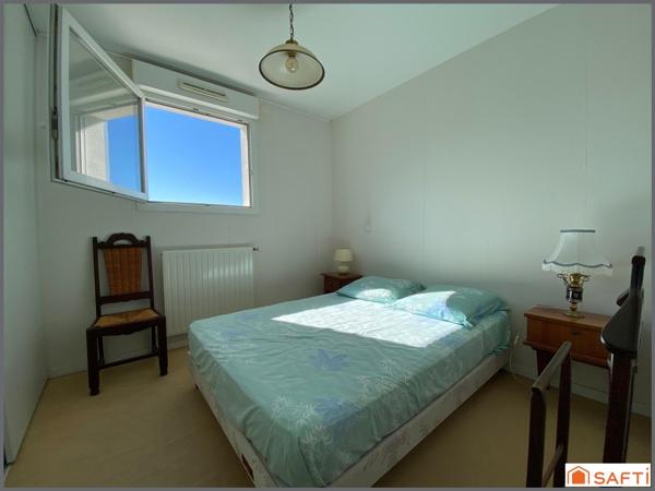 Cauderan limite Mérignac  / T4 / 82m2 DERNIER ETAGE !  VUE DEGAGEE /  LUMINEUX ET TRAVERSANT / DPE C / RESIDENCE DE 2006 / DEUX BALCONS /  DEUX GARAGES EN SOUS SOL  ! !