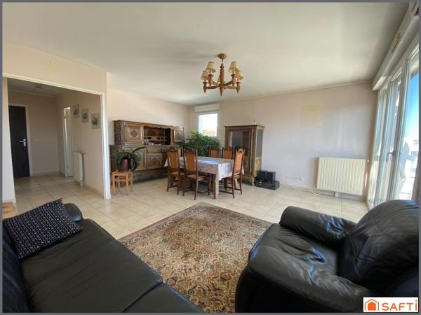 Cauderan limite Mérignac  / T4 / 82m2 DERNIER ETAGE !  VUE DEGAGEE /  LUMINEUX ET TRAVERSANT / DPE C / RESIDENCE DE 2006 / DEUX BALCONS /  DEUX GARAGES EN SOUS SOL  ! !