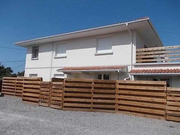 Location                                                      Appartement
                        
                     4 pièces                      78 m2                     à Mimizan