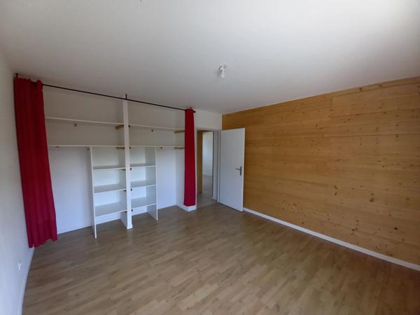 Location                                                      Appartement
                        
                     4 pièces                      78 m2                     à Mimizan
