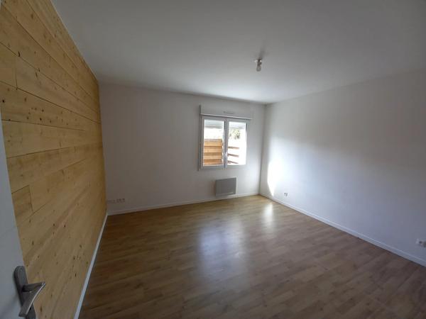 Location                                                      Appartement
                        
                     4 pièces                      78 m2                     à Mimizan