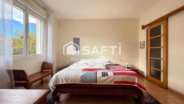 ARGELES-SUR-MER, BELLE VILLA, T4 AVEC GRAND GARAGE ET GRAND TERRAIN