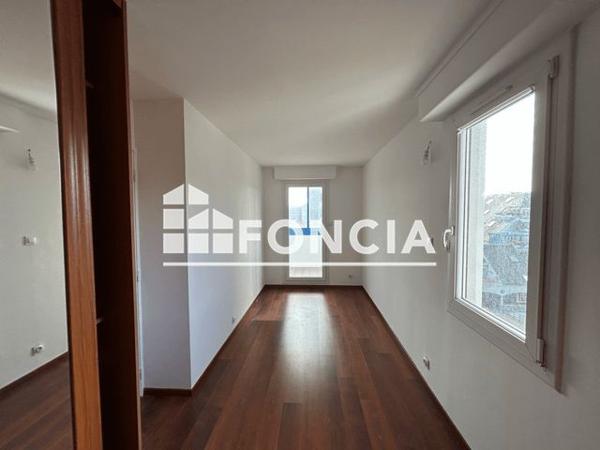 Location Appartement 3 pièces 68.3 m² - 12-21-32 CLOS DES CASCADES 43- Noisy Le Grand 93160