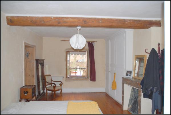 Maison à vendre 147m², 2 chambres, jardin + dépendances CURIS AU MONT D'OR (69250)