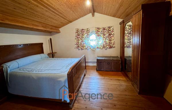 Maison 5 pieces + 2 studios 163 m2 habitables + garage 45 m2