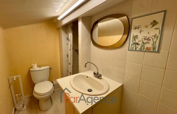 Maison 5 pieces + 2 studios 163 m2 habitables + garage 45 m2