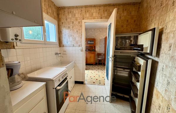 Maison 5 pieces + 2 studios 163 m2 habitables + garage 45 m2