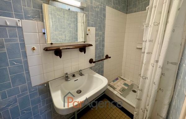 Maison 5 pieces + 2 studios 163 m2 habitables + garage 45 m2