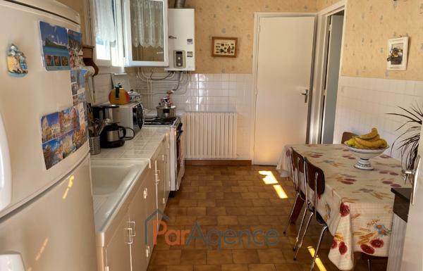 Maison 5 pieces + 2 studios 163 m2 habitables + garage 45 m2