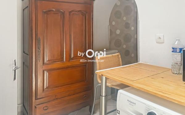 Maison à vendre    3 pièces • 39,57 m2 Montluçon