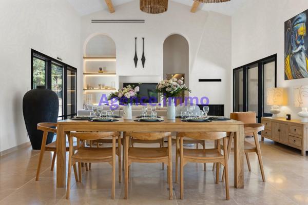 À vendre - Maison contemporaine, 6 pièces située à La Môle (83310)