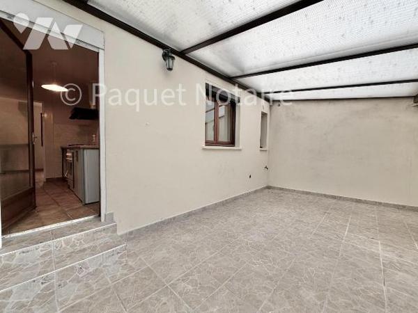 Secteur Vouël , proche D1
Ideal investisseur 
Maison plein pied comprenant entrée, WC, séjour...