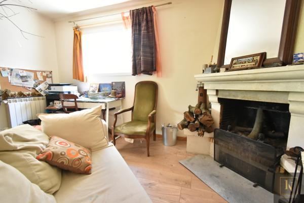 Maison
                                                                                                                                                                                                                                                                                                                        7 pièce(s)                                                                                                                                                                                                          4 chambre(s)                                                                                                                                                                                                          118  m²
