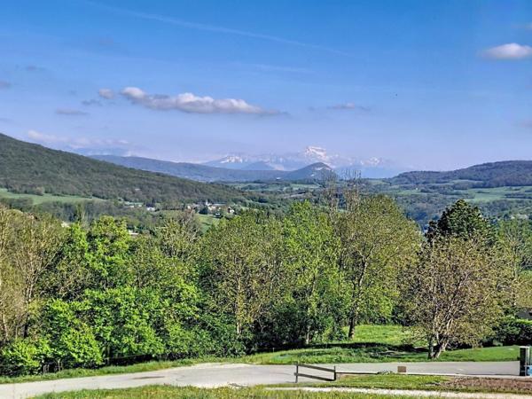exposition sud, vue montagnes et secteiur calme