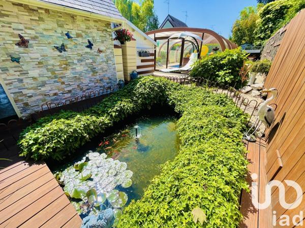 Maison 7 pièces de 165 m² à Saint-Jean-de-la-Ruelle (45140)