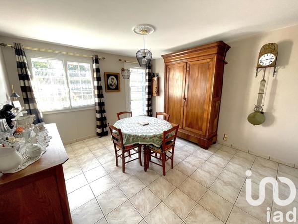 Maison 7 pièces de 165 m² à Saint-Jean-de-la-Ruelle (45140)