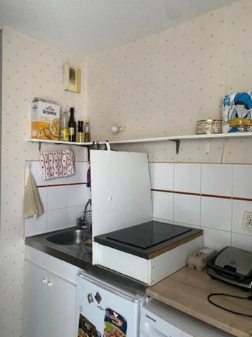 Gond Pontouvre, dans une résidencce au calme entourée d'un parc, appartement de 48 m2 en RDC, avec terrasse couverte et rambarde