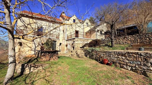 Vente Maison 7 pièces 197 m2 à Millau