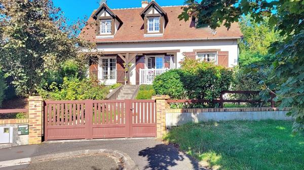 Maison sur sous-sol total au calme