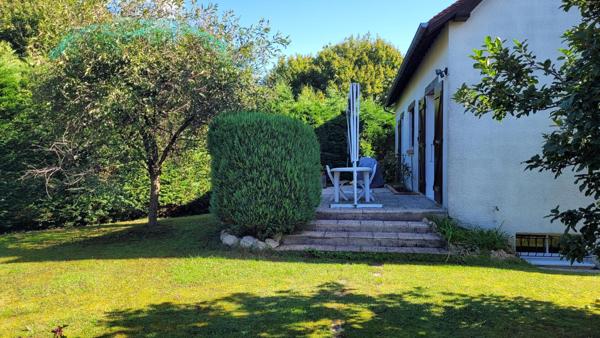 Maison sur sous-sol total au calme