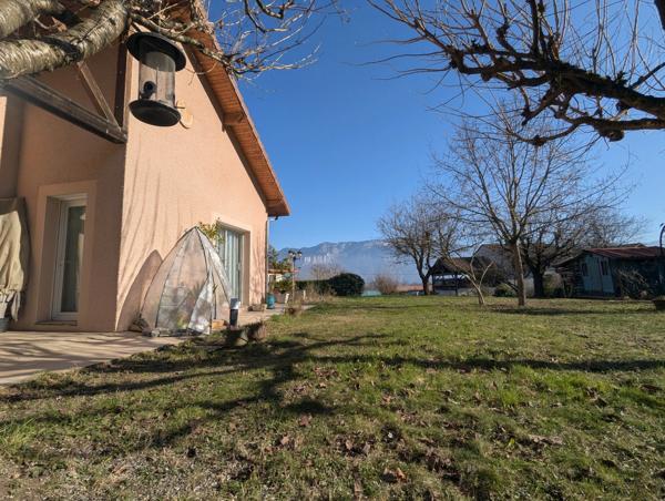 Maison individuelle à vendre - CRAS -  Proche Tullins. 3 chambres + bureau + local indépendant sur 1400 m² de terrain