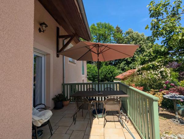 Maison individuelle à vendre - CRAS -  Proche Tullins. 3 chambres + bureau + local indépendant sur 1400 m² de terrain