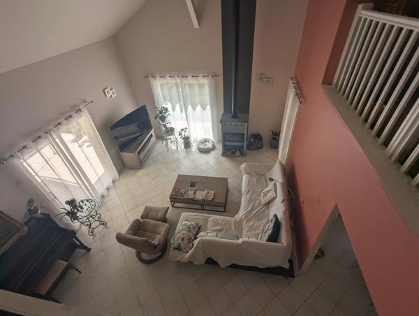Maison individuelle à vendre - CRAS -  Proche Tullins. 3 chambres + bureau + local indépendant sur 1400 m² de terrain