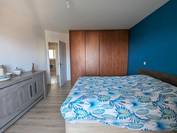 Maison individuelle à vendre - CRAS -  Proche Tullins. 3 chambres + bureau + local indépendant sur 1400 m² de terrain