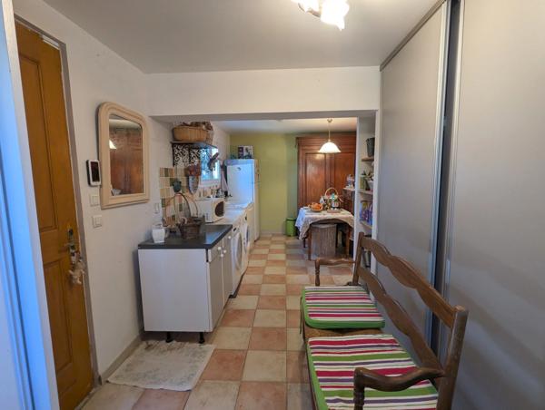 Maison individuelle à vendre - CRAS -  Proche Tullins. 3 chambres + bureau + local indépendant sur 1400 m² de terrain