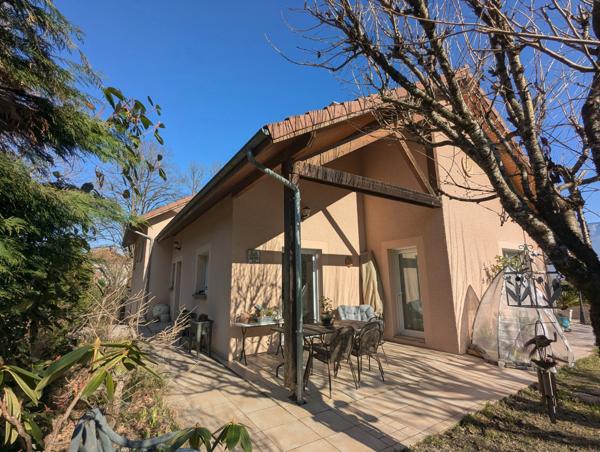 Maison individuelle à vendre - CRAS -  Proche Tullins. 3 chambres + bureau + local indépendant sur 1400 m² de terrain