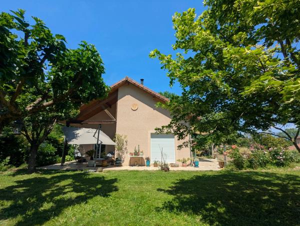 Maison individuelle à vendre - CRAS -  Proche Tullins. 3 chambres + bureau + local indépendant sur 1400 m² de terrain