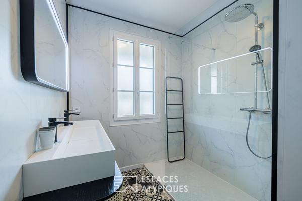 L’authenticité des années 50 sublimée en élégance estivale