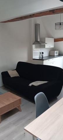 APPARTEMENT TYPE III MEUBLE - CENTRE VILLE POITIERS