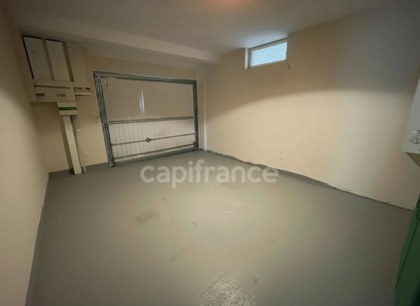 Pavillon 3 CHAMBRES, HABITABLE PLAIN PIED, 2 GARAGES