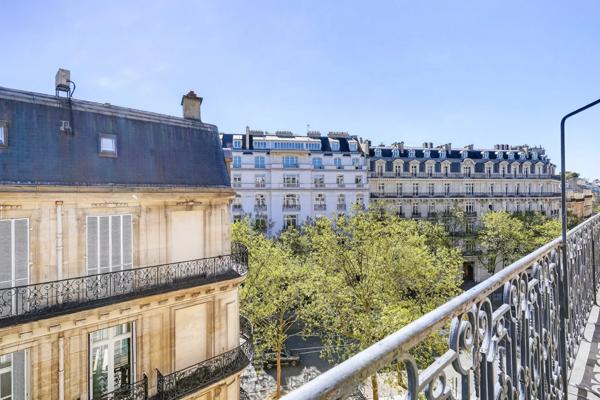 Appartement Paris 8e - PLACE DE L'ÉTOILE