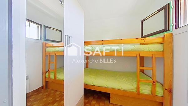 Appartement 2 pièces -Vue sur la Marina - Résidence piscine- place privative parking