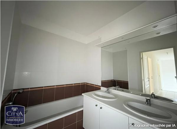 Appartement à vendre 4 pièces 109.9m² Nîmes (30900)