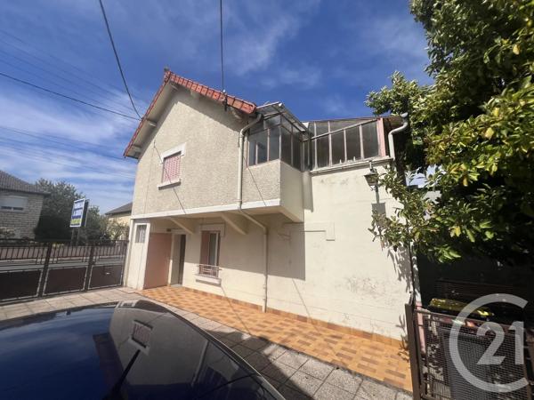 Maison à vendre  4 pièces - 69,90 m 2   LAVAULT STE ANNE  - 03