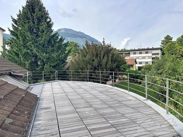LA TRONCHE, Proche Hôpital, Maison familiale avec 5 chambres