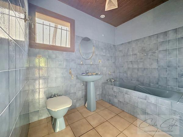 LA TRONCHE, Proche Hôpital, Maison familiale avec 5 chambres
