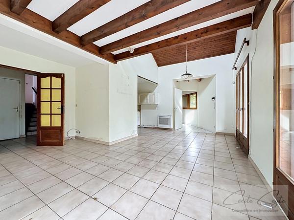 LA TRONCHE, Proche Hôpital, Maison familiale avec 5 chambres