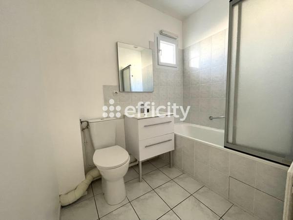 Maison
         4 pièces
        - 76 m² 262 500 € *