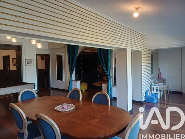 Maison à vendre 6 pièces 160 m² Saint-Amand-les-Eaux